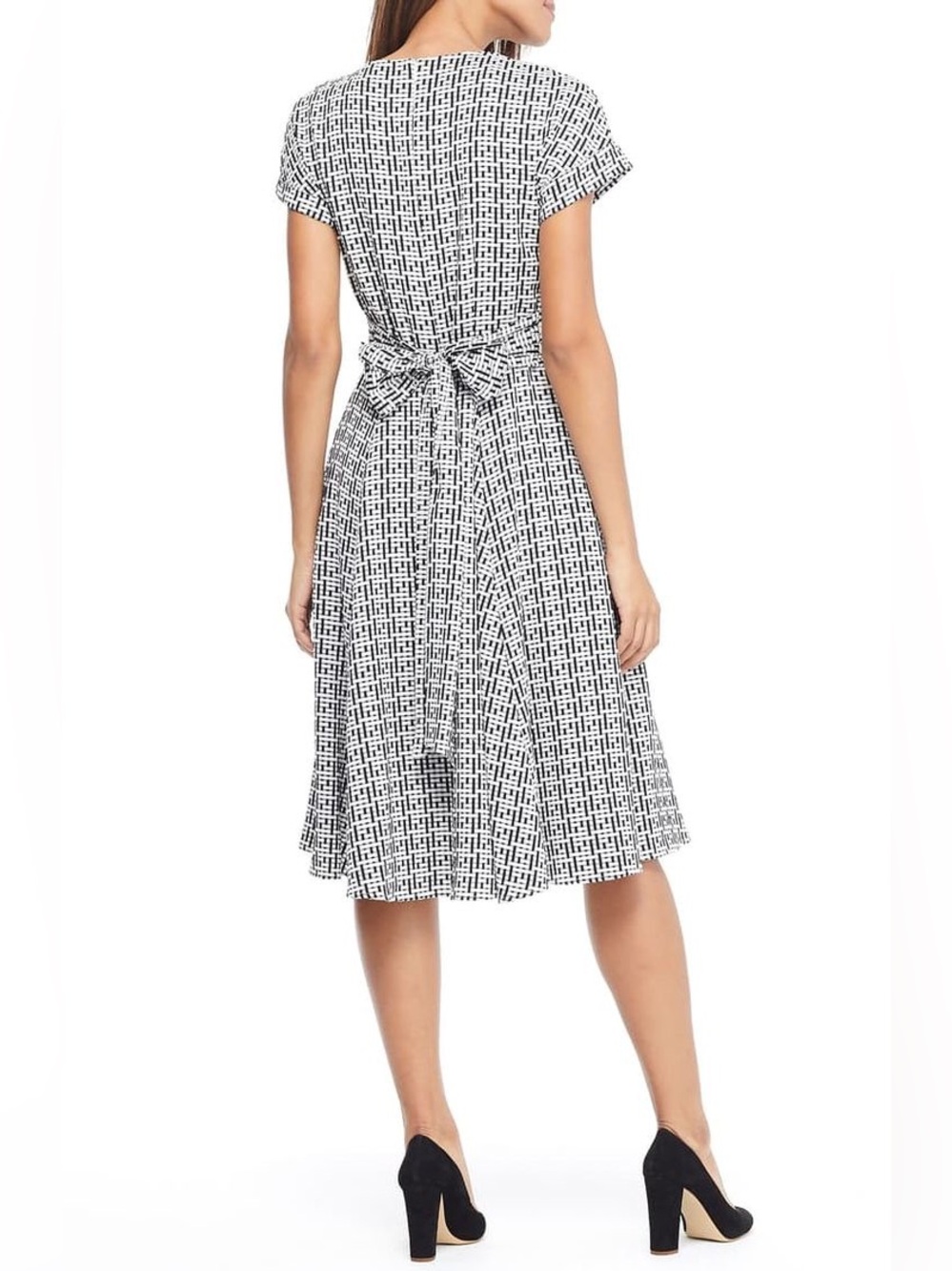 Gal Meets Glam Black and White Printed Midi Dress - Picture 2 of 5